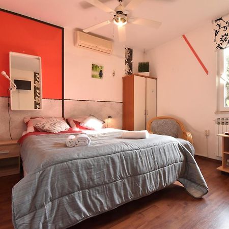 Cosy Medulin Apartments With Terrace Εξωτερικό φωτογραφία